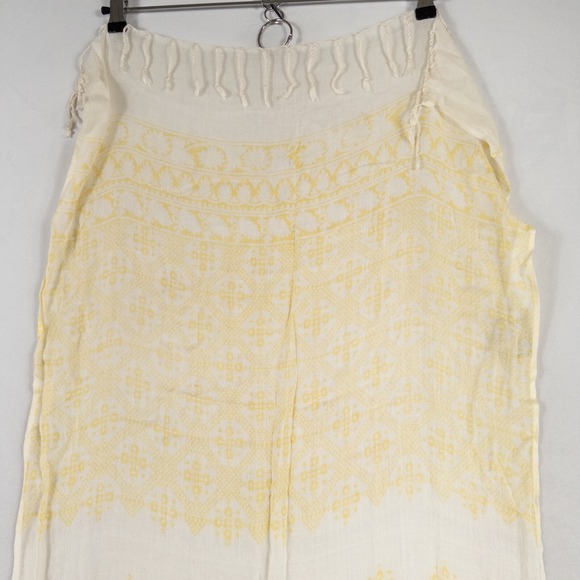 World Market Fashion Scarf Yellow White Geometric Print Viscose Fringe Casual - Picture 4 of 7